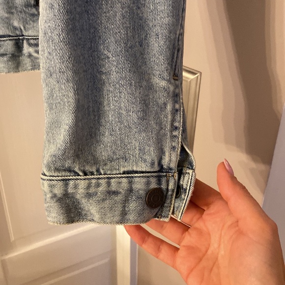 Gap 1969 Light Indigo Denim Jean Jacket with Fur - Picture 6 of 6